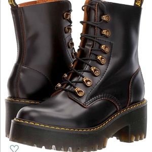 Dr. Marten Leona Temperely Boot